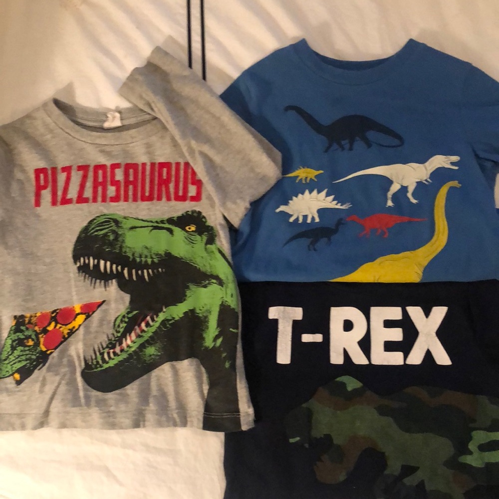 Set of 3 GAP kids dinosaur t-shirts size 3T